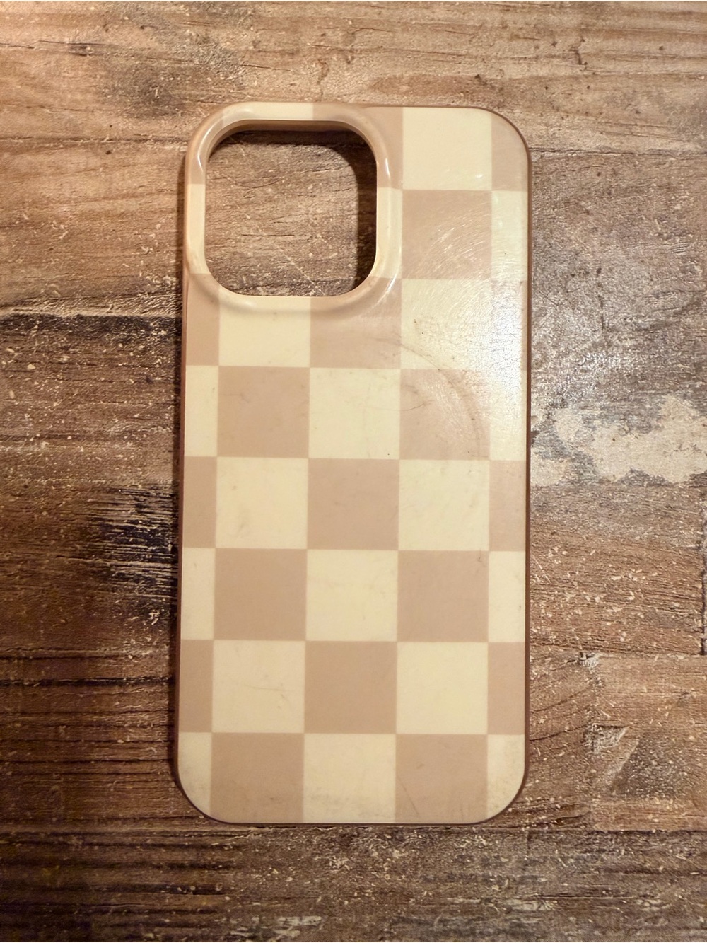 Beige Checkered iPhone 16 Pro Max MagSafe Case